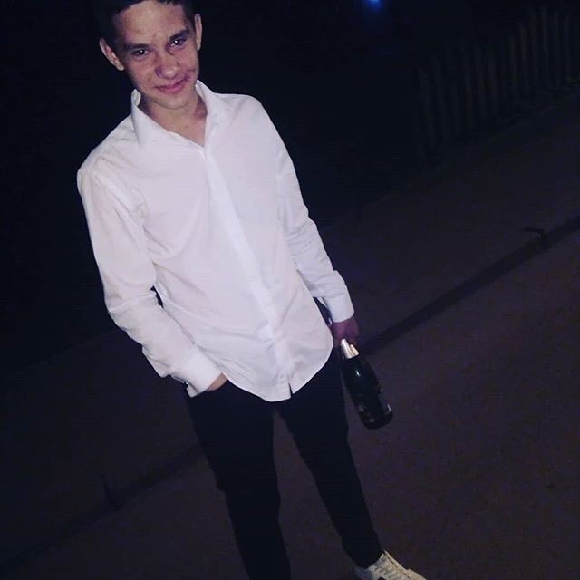  ,   Micha, 24 ,   ,   , c 