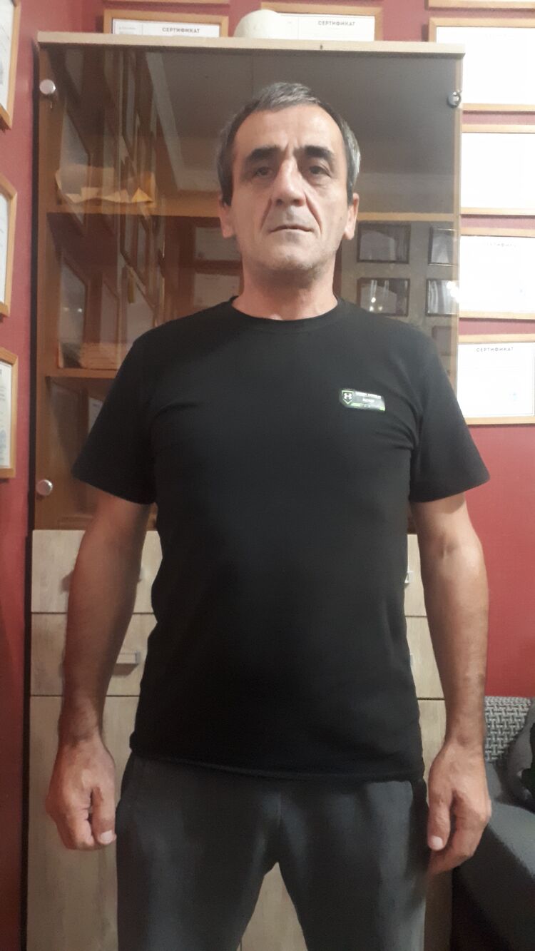  46278197  , 52 ,    