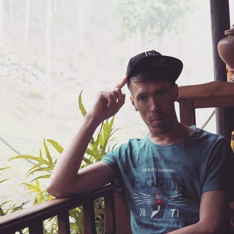  ,   Janek Mayer, 26 ,     , c 