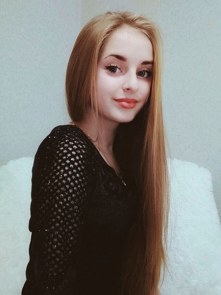  28307117  Lena, 24 ,    