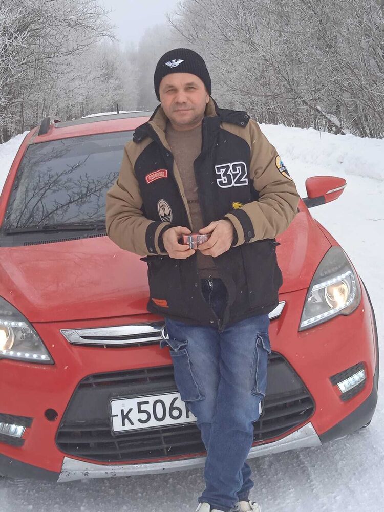  51104557  Andrey, 42 ,    
