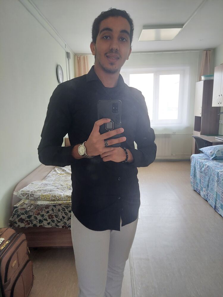  25913967  Abdulaziz, 24 ,    