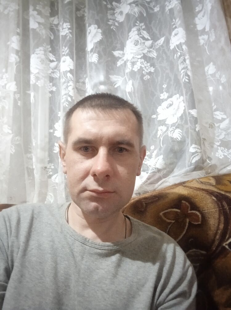  32844247  , 37 ,    