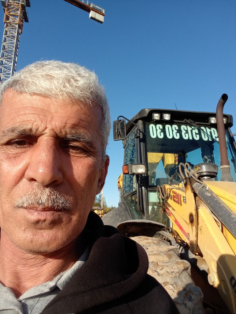  38028267  , 57 ,    