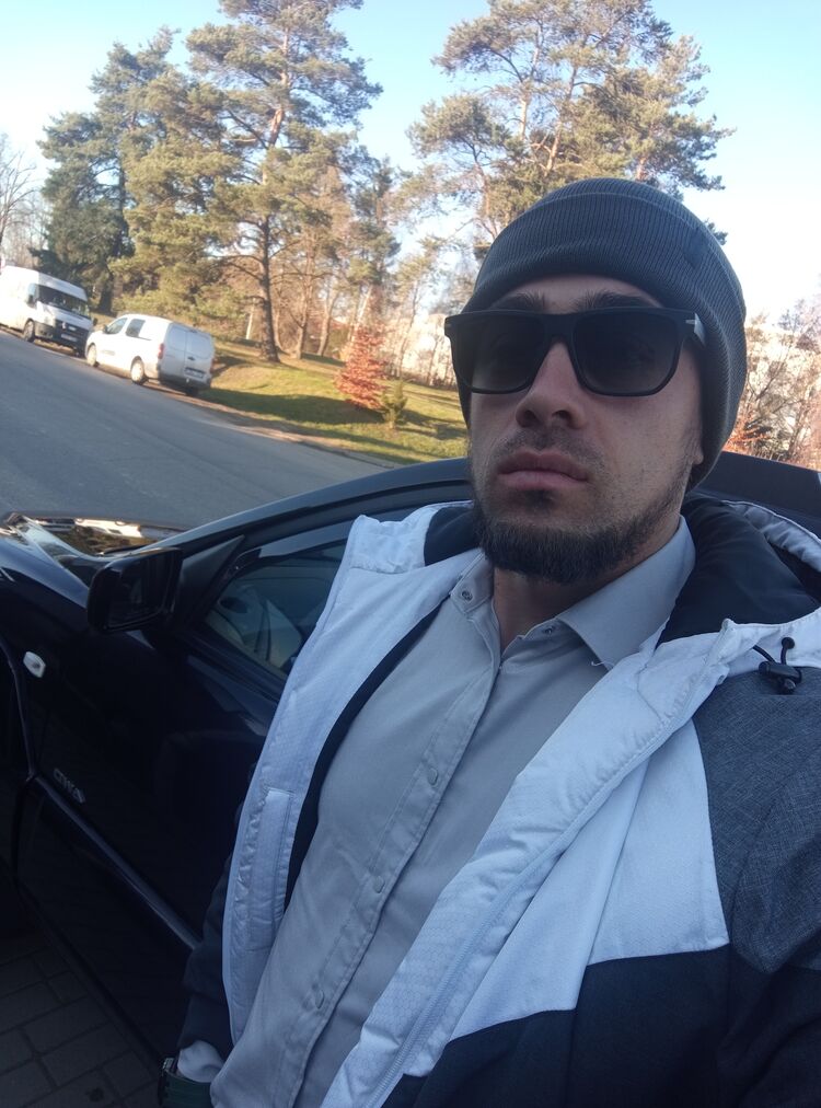  54625997  Dorin, 27 ,    