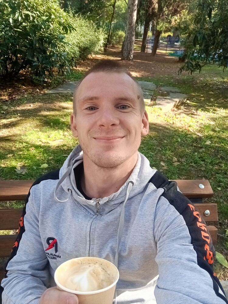  50809127  Anton, 31 ,    