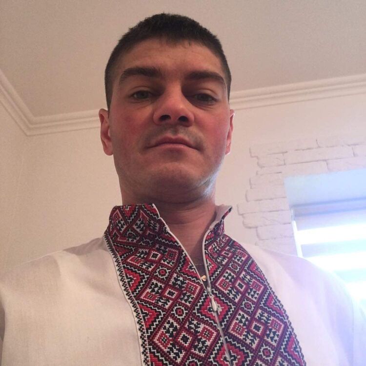  44494157  Andriy, 38 ,    