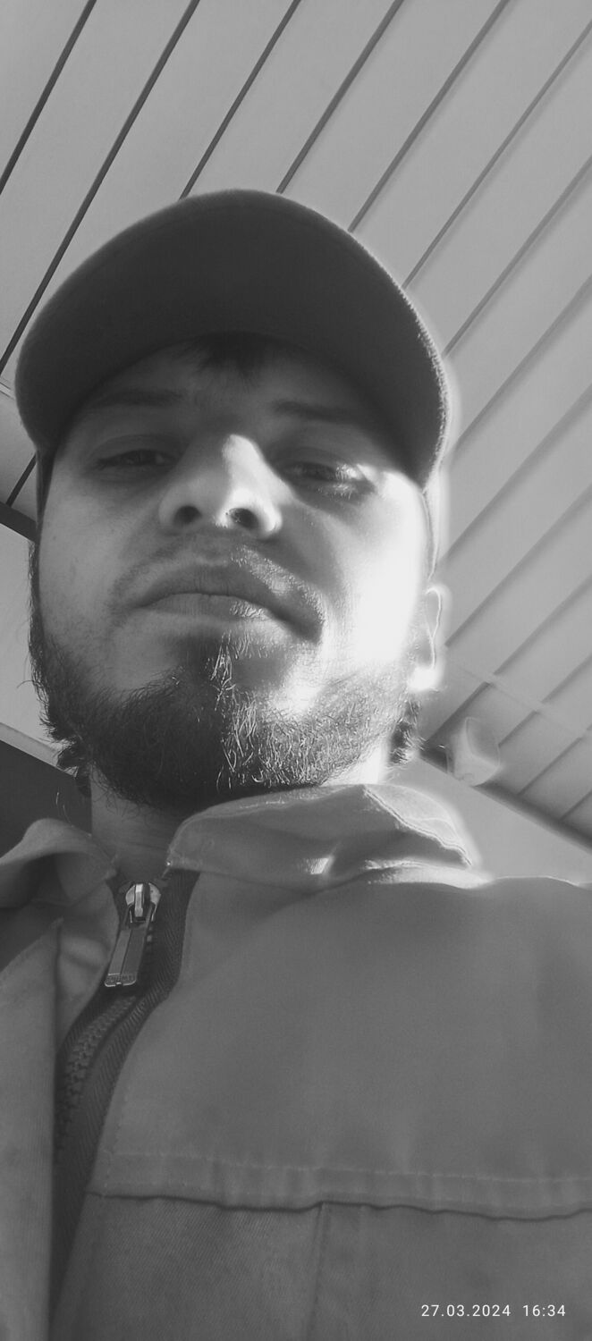  44670307  FARRUH, 32 ,    