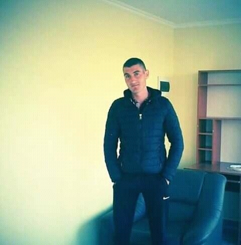  21203687  Roman, 35 ,    