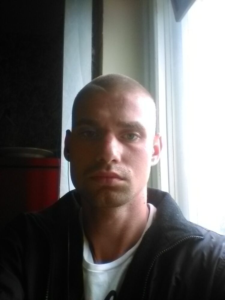 ���� 40414697 ������� �����, 32 ����, ���� ���������� � ������