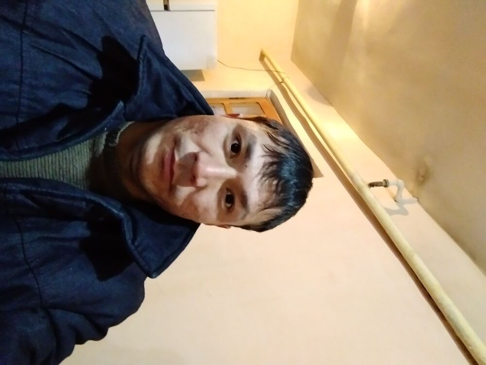  25140127  Ali, 33 ,    