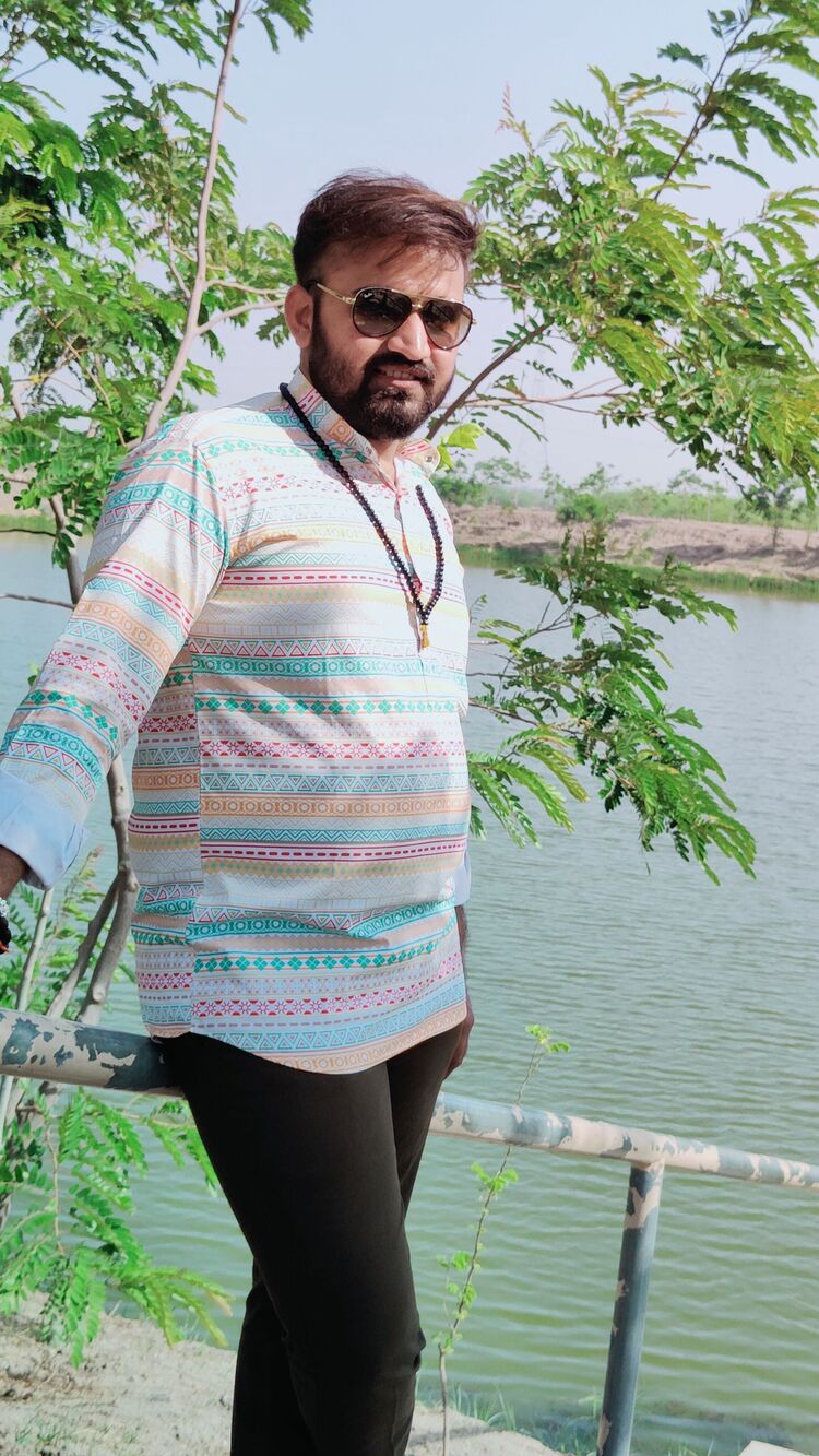  51452757  Hardik, 24 ,    