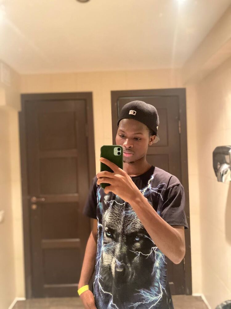  54283357  FILS DE DIEU, 23 ,    