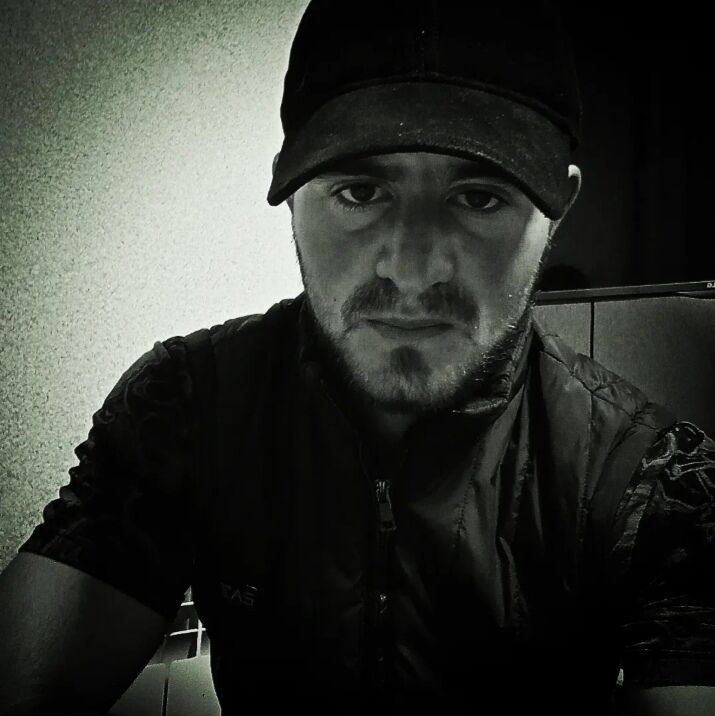  ,   Grigor, 25 ,   ,   , c , 