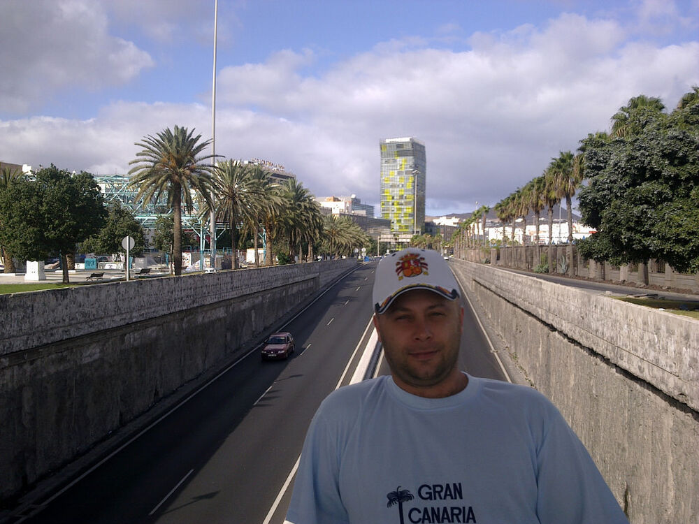  6238767  Dmitrij, 48 ,    