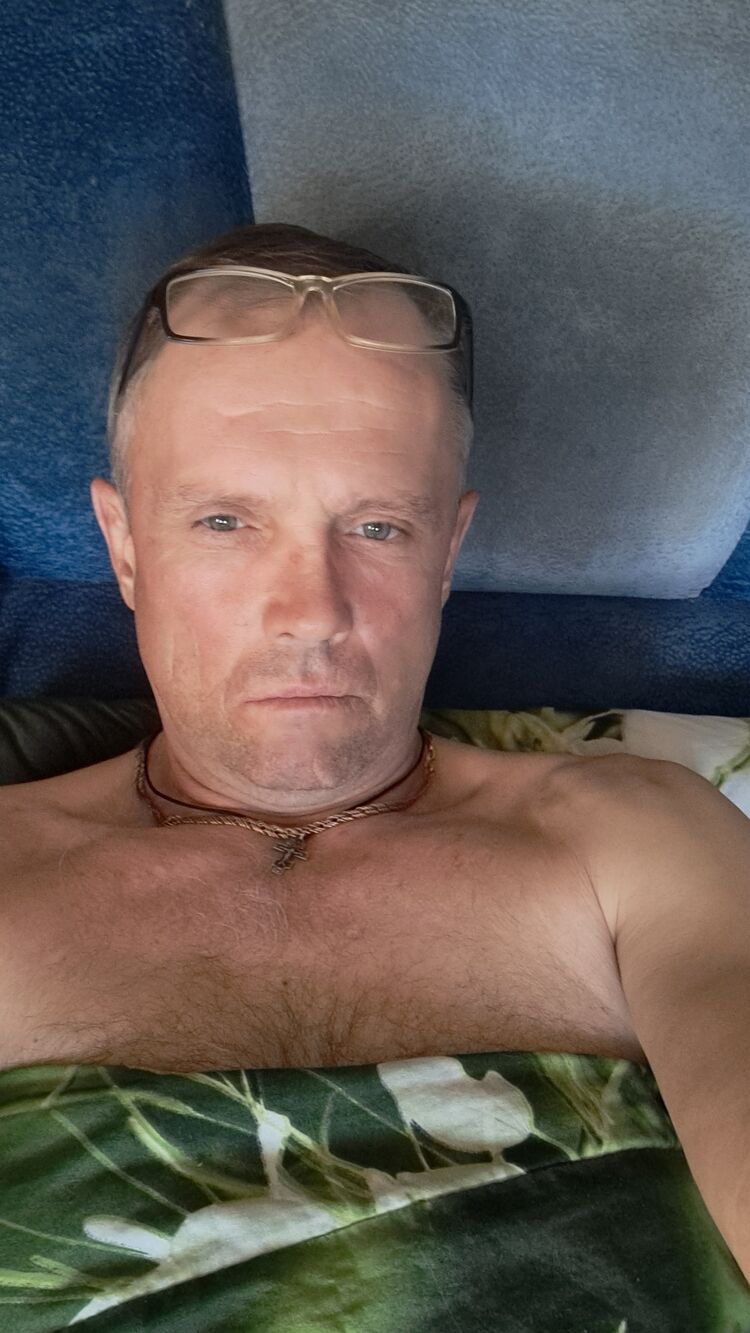  43765867  , 54 ,    