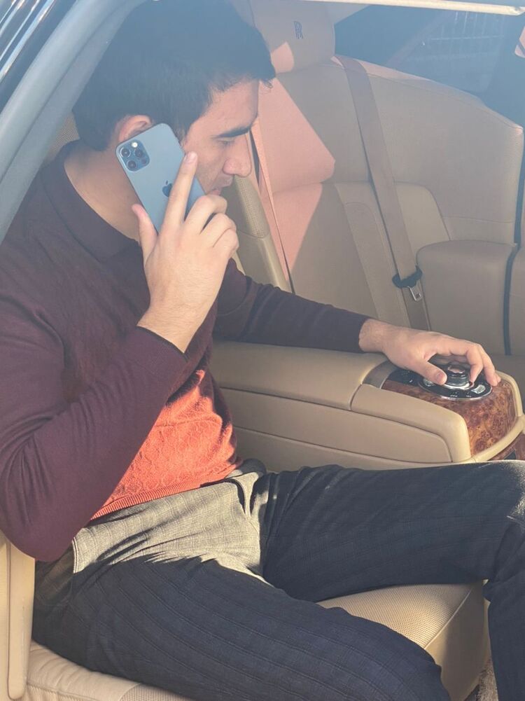  27082327  Jonny, 35 ,    