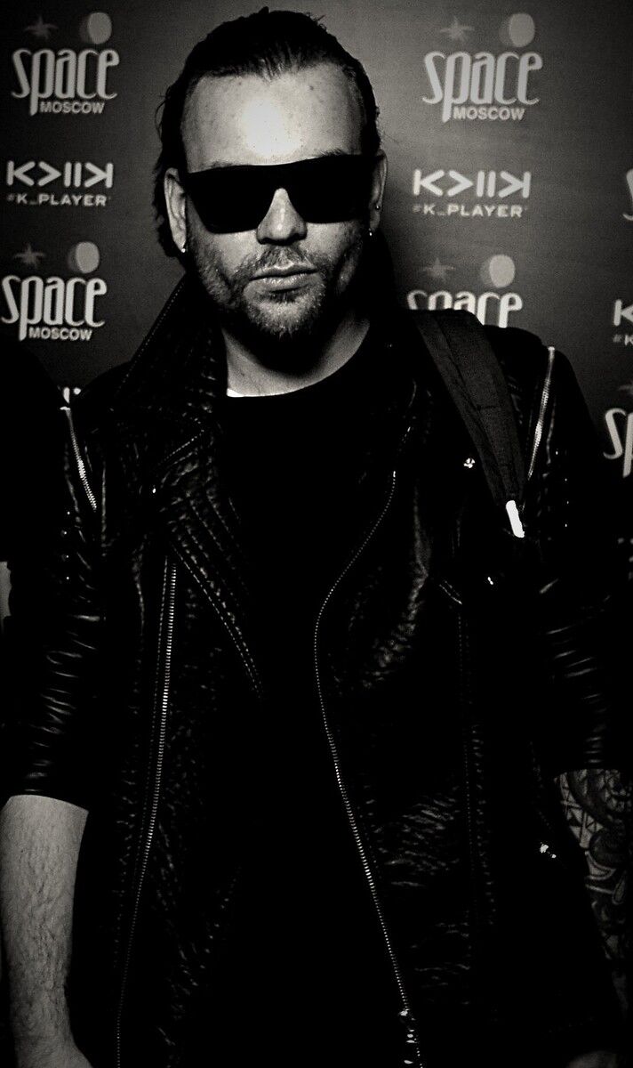  ,   Viktor, 34 ,   ,   , c 