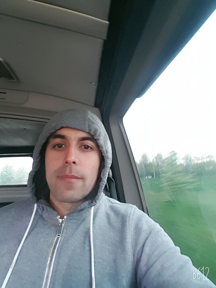  23233527  Murad, 43 ,    Aalden
