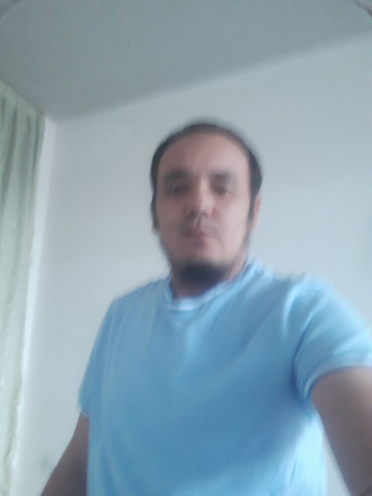  42513097  Rashid, 43 ,    