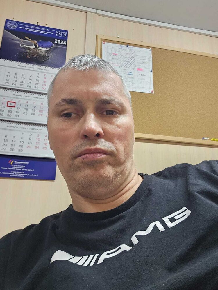  ,   Nenad, 39 ,   ,   