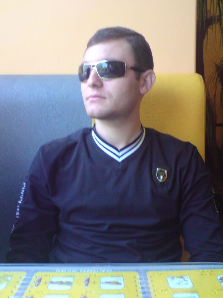  5653007  Haykaz, 34 ,    