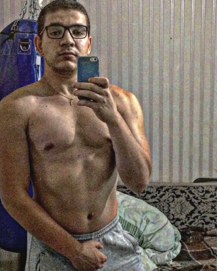  52626787  Eugen, 32 ,    