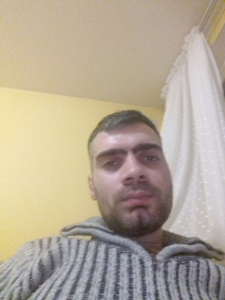  18598747  , 37 ,    
