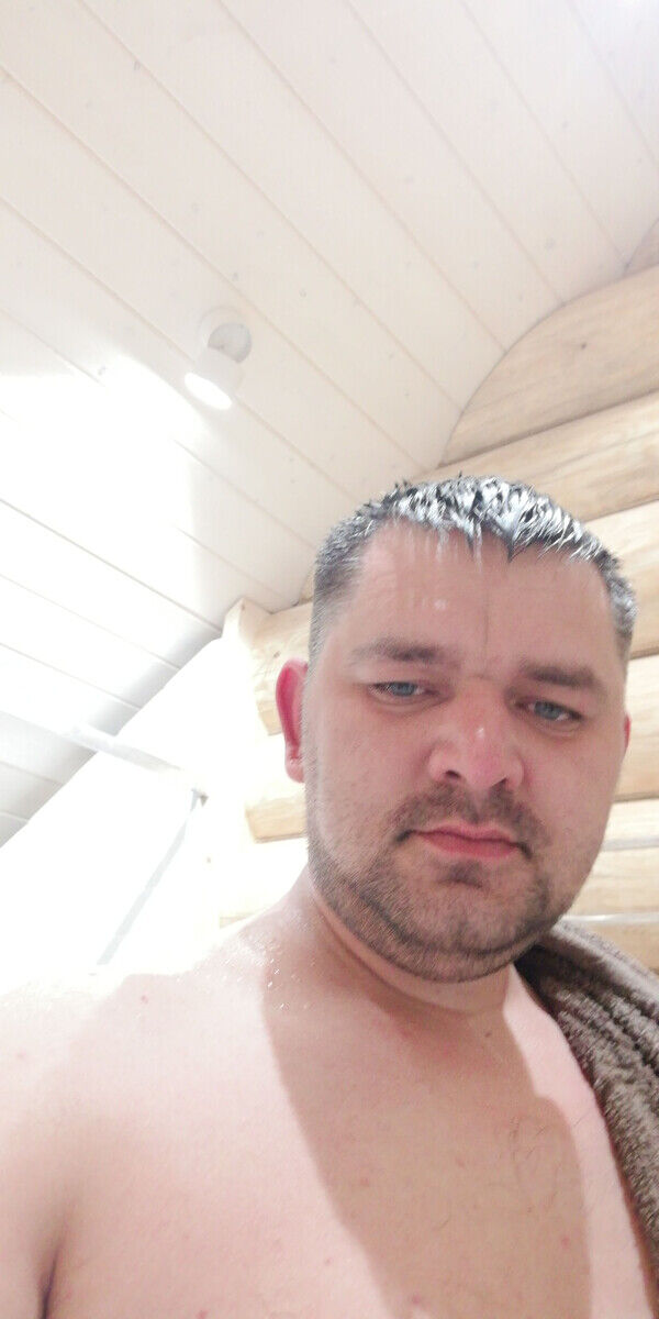  20306327  Nik, 36 ,    
