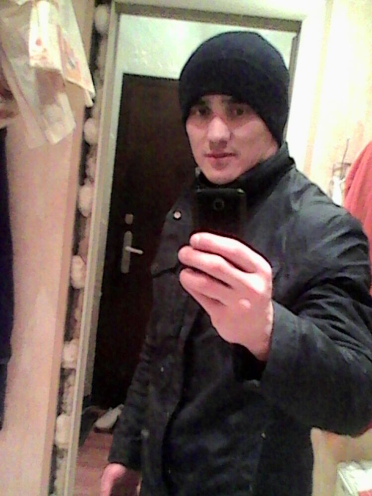  8888827  Ramik, 34 ,    