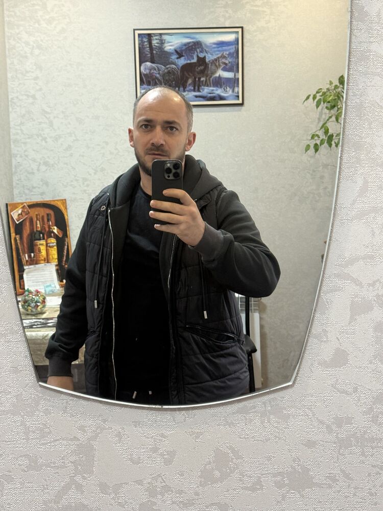  53928297  , 37 ,    --