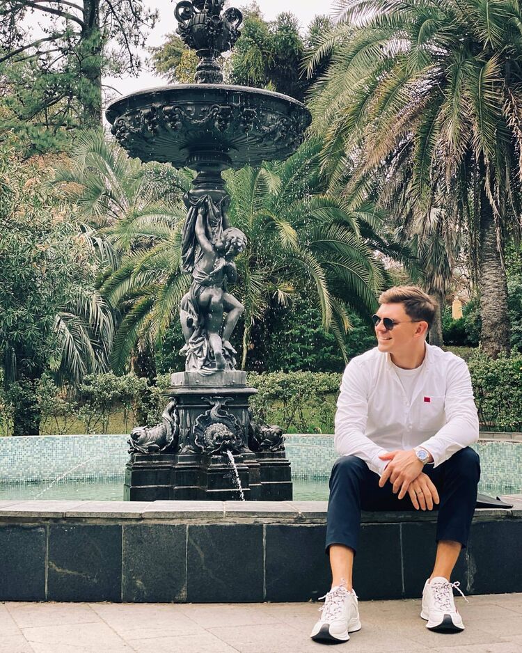  47816077  , 38 ,    -