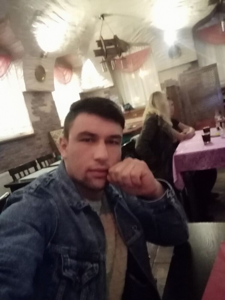  ,   Istamboy, 28 ,     , c 
