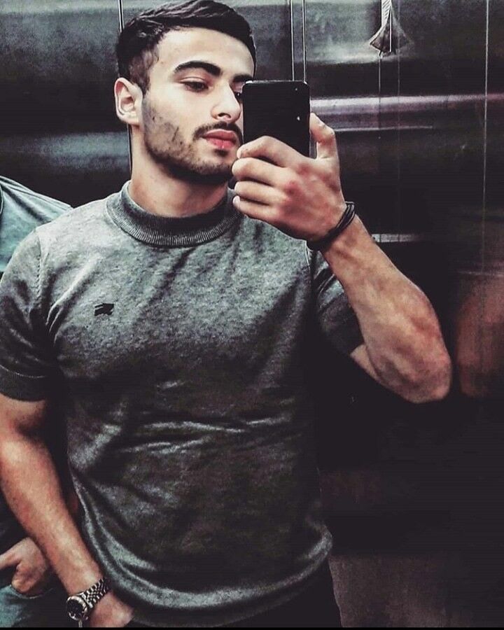  19220647  Elnur, 31 ,    