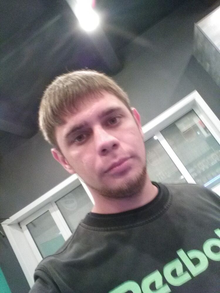  8214877  Artem, 32 ,    -
