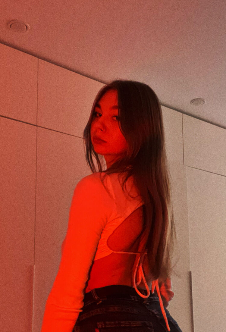  35807567  , 21 ,    -