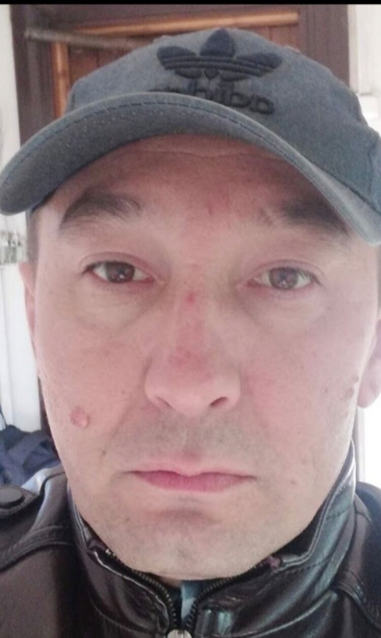 ,   Marat, 47 ,   ,   
