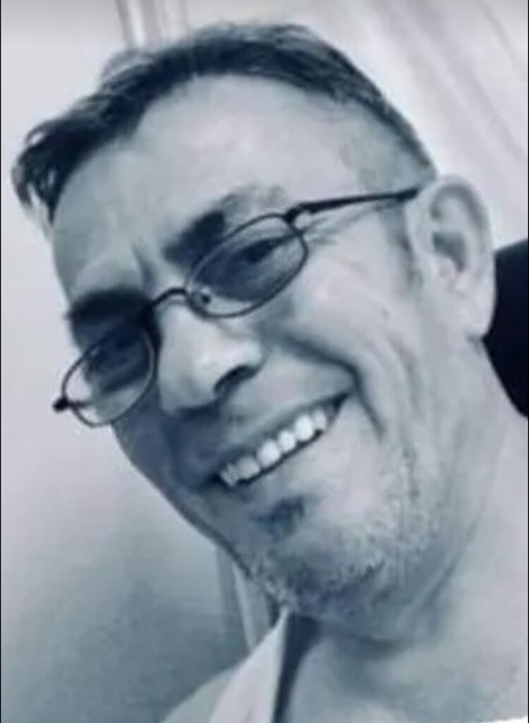  53819377  Ismail, 47 ,     