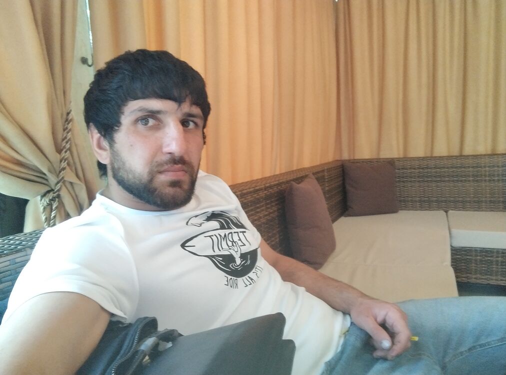  36158307  Ruslan, 31 ,    