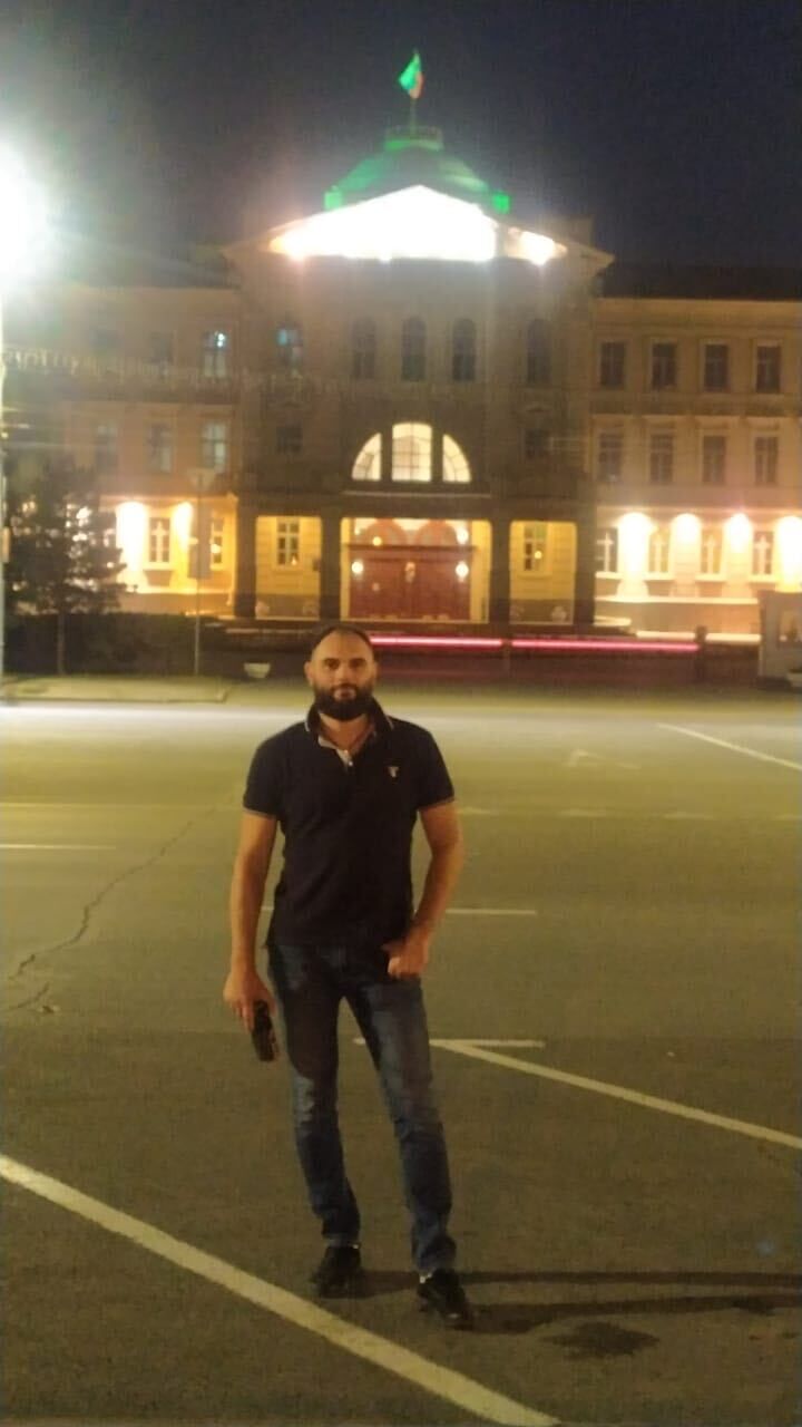  53440967  Vladi, 41 ,    