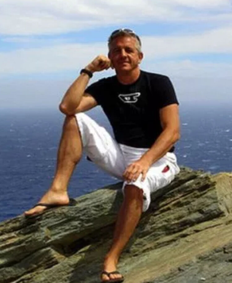  ,   Viktor, 50 ,   
