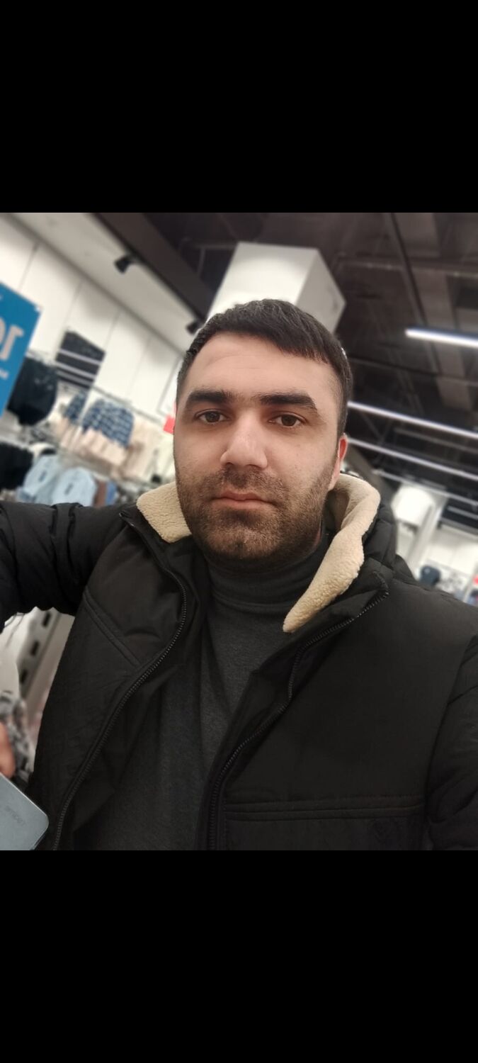  52831617  , 35 ,    