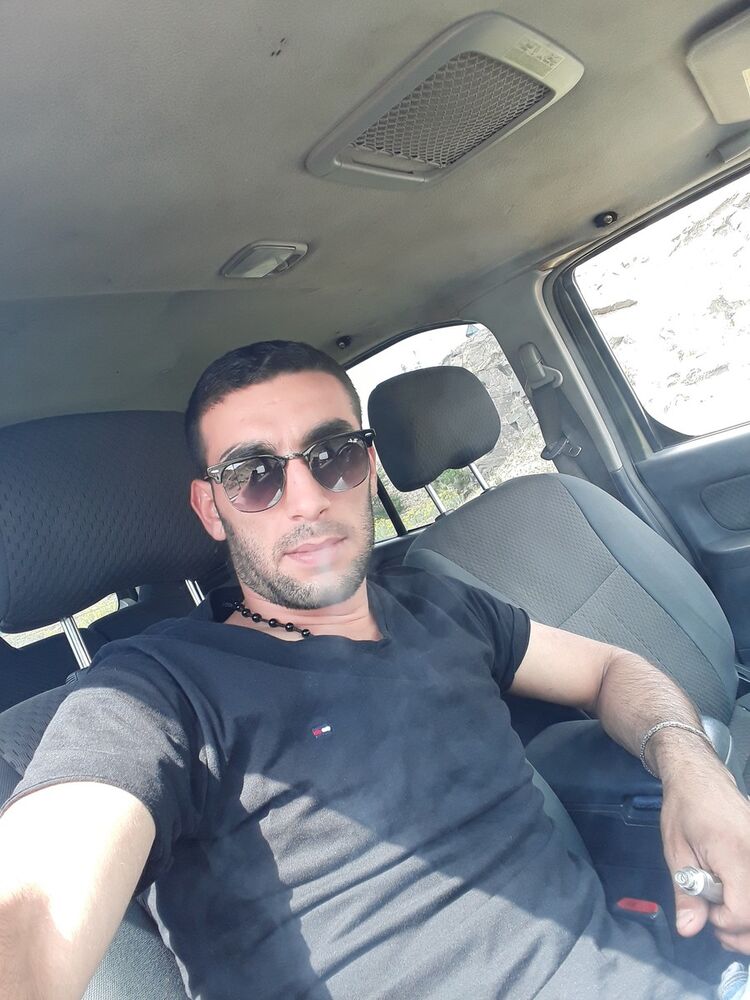  18930197  Rasim, 32 ,    