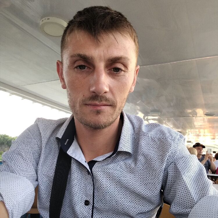  52901487  , 34 ,    --