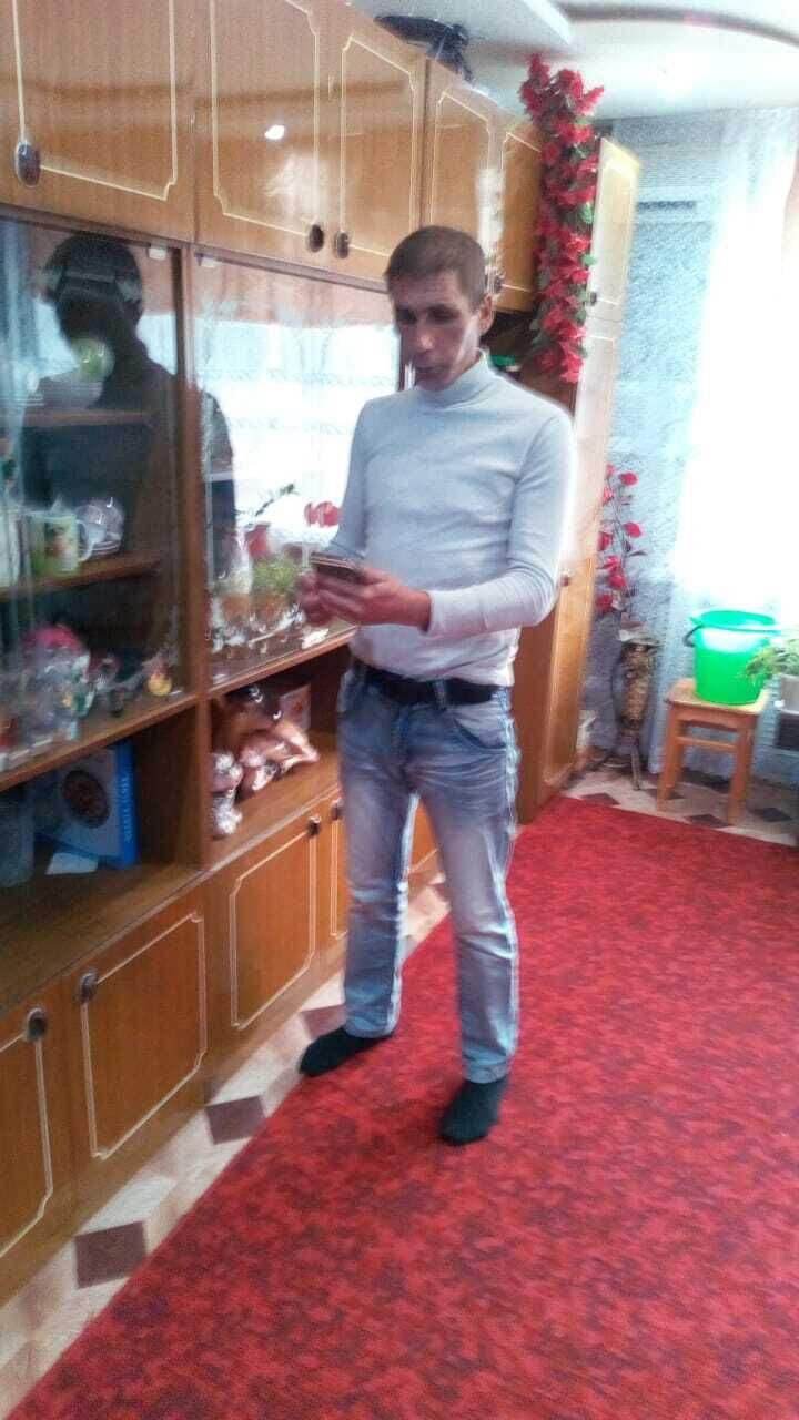  33688527  , 44 ,    
