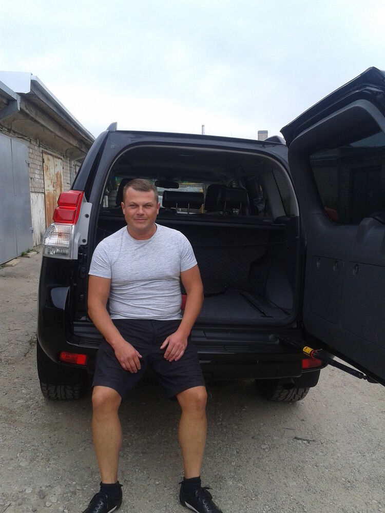  ,   Ruslan, 46 ,   ,   , c 