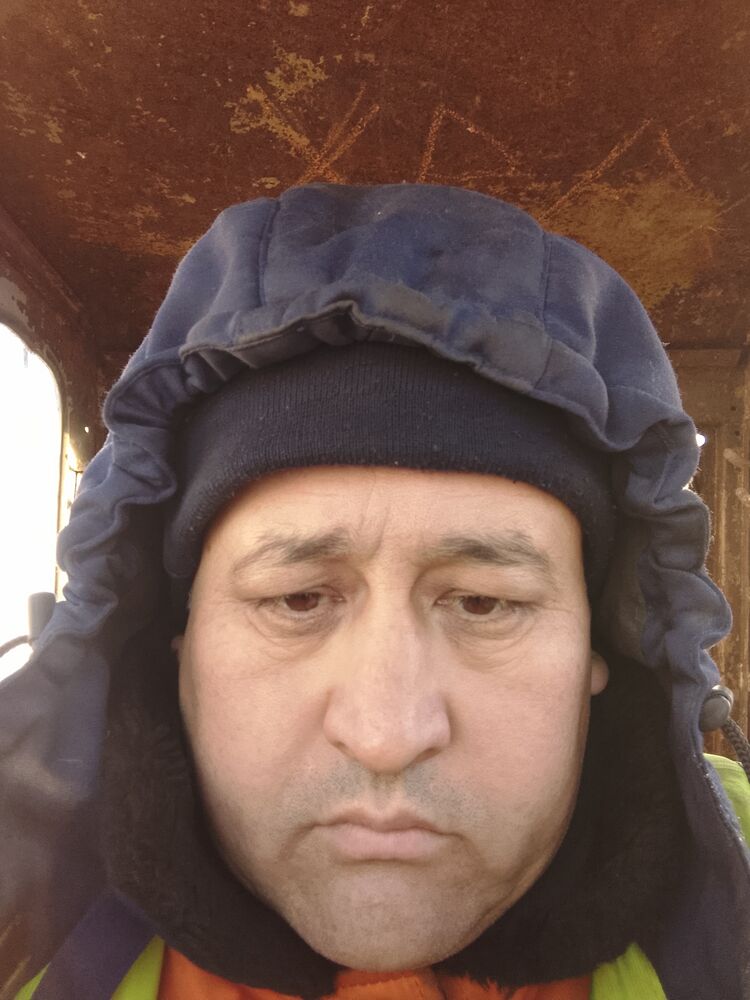  -,   Alek, 40 ,   ,   