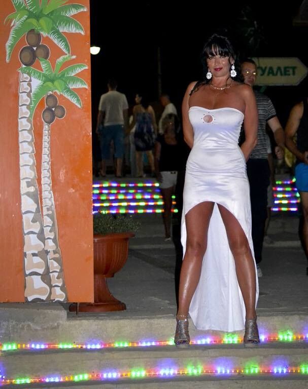  ,   Samira, 57 ,  