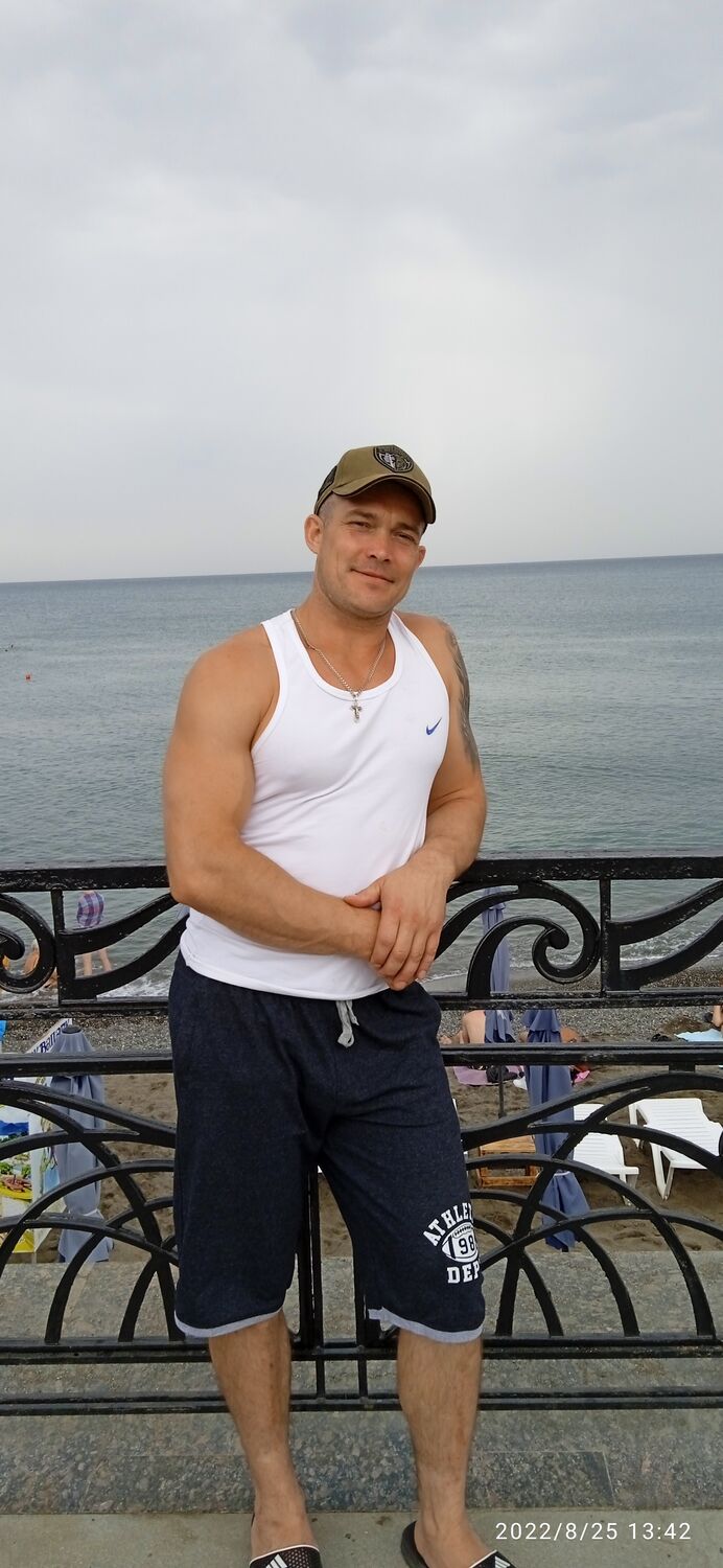  46662957  Dimasic, 40 ,    