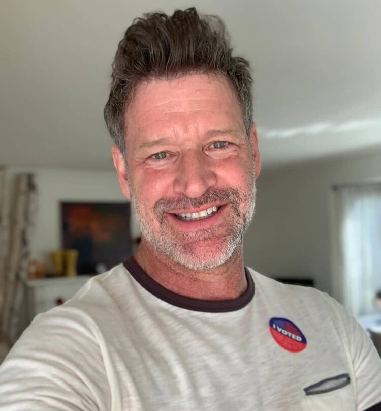  ,   Liam Oliver, 50 ,   ,   , c 